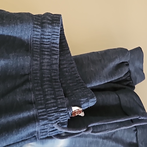 Pants Set - Picture 3 of 8